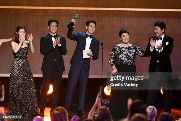 Cho Yeo-jeong, Choi Woo-shik, Lee Jeong-eun, Lee Sun-kyun and Kang-Ho Song - Outstanding Performance by a Cast in a Motion Picture - Parasite