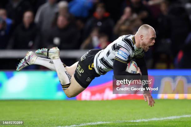 Adam Swift of Hull FC scores the team's third try during the Betfred Super League match between Leeds Rhinos and Hull FC at Headingley on February...