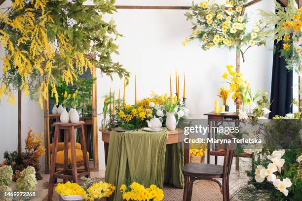 696 Mimosa Table Stock Photos, High-Res Pictures, and Images - Getty Images