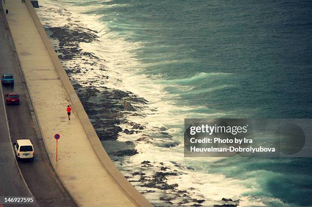 malecon embankment in havana, cuba - one embankment stock-fotos und bilder