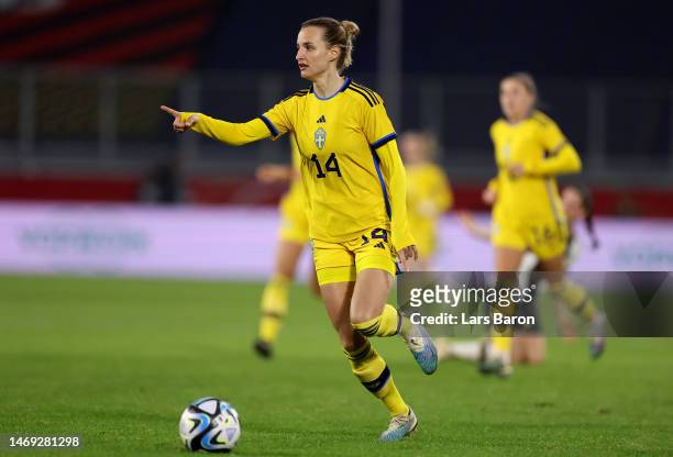 Hanna Folkesson of Sweden runs with the ball during the Women's friendly match between Germany and Sweden at Schauinsland-Reisen-Arena on February...