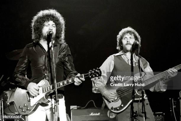 Jeff Lynn and Richard Tandy perform with te Electric Light Orchestra at the Memorial Auditorium in Sacramento, California on May 19, 1974.
