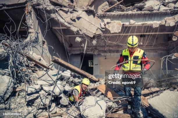 6,771 Building Collapse Rescue Stock Photos, High-Res Pictures, and ...