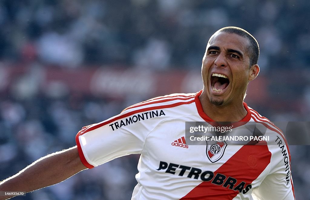 River Plate's forward David Trezeguet ce