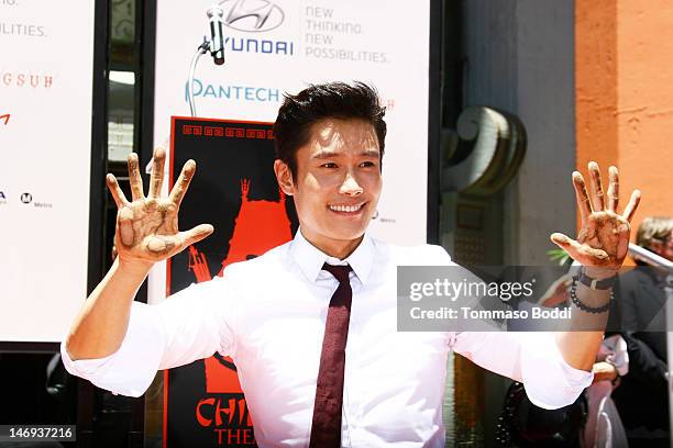 Actor Lee Byung-hun attends the Look East Korean Film Festival - Korean actors Lee Byung-Hun and Ahn Sung-Ki hand and footprint ceremony held at the...