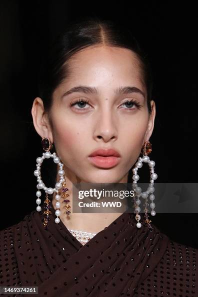 Yasmin Wijnaldum on the catwalk, jewellery detail News Photo - Getty Images