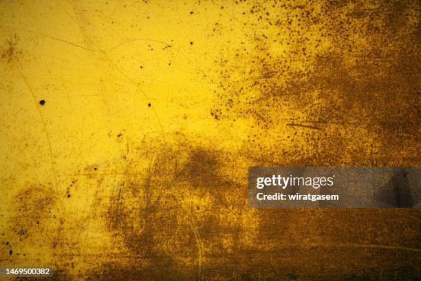 rusty metal, grunge metal background, texture scratches and cracks, iron surface full area. - rouillé photos et images de collection