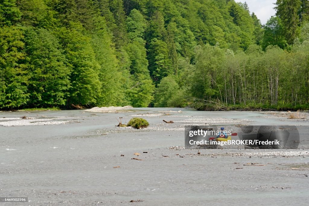 View of the river landscape of the Stillach, kayakers on the mountain river, Stillach valley near Oberstdorf, Allgaeu Alps, Allgaeu, Bavaria, Germany