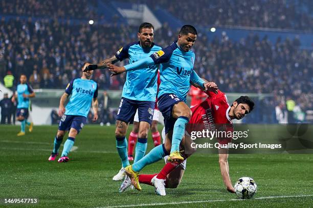 Igor Juliao of FC Vizela competes for the ball with Goncalo Guedes of SL Benfica during the Liga Portugal Bwin match between FC Vizela and SL Benfica...