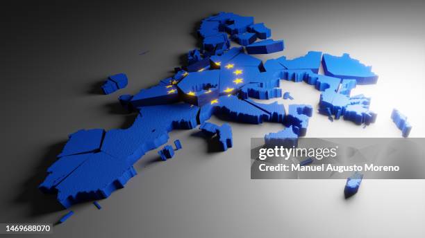 shattered map of the european union - european commission officials stock pictures, royalty-free photos & images