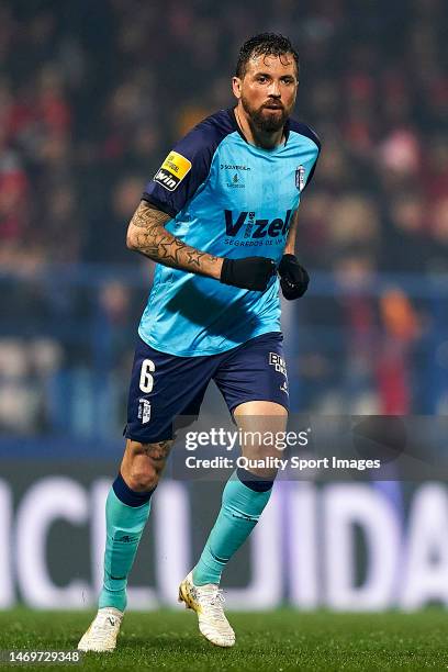 Claudemir Domingues de Souza of FC Vizela in action during the Liga Portugal Bwin match between FC Vizela and SL Benfica at Estadio do Futebol Clube...