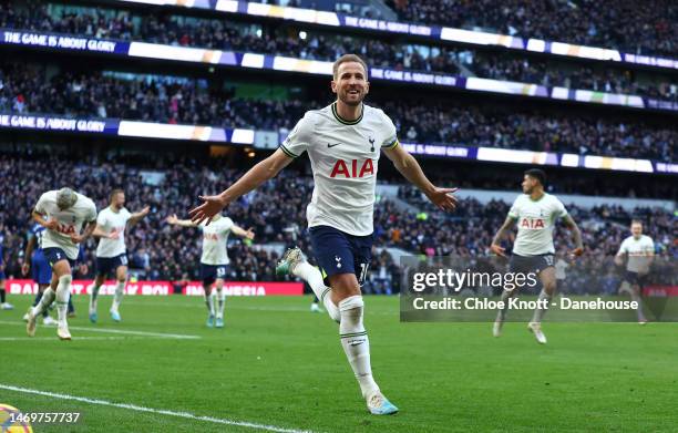 Harry Kane of Tottenham Hotspurcelebrates scoring their teams second goal during the Premier League match between Tottenham Hotspur and Chelsea FC at...