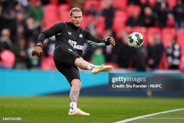 Loris Karius of Newcastle United warms up prior to the Carabao Cup Final match between Manchester United and Newcastle United at Wembley Stadium on...