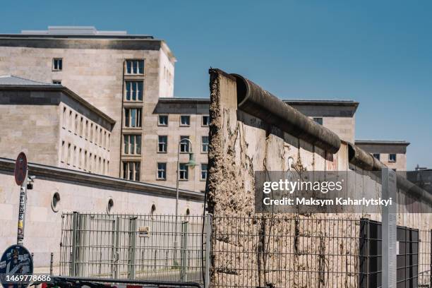 berlino 2022 - iron curtain foto e immagini stock