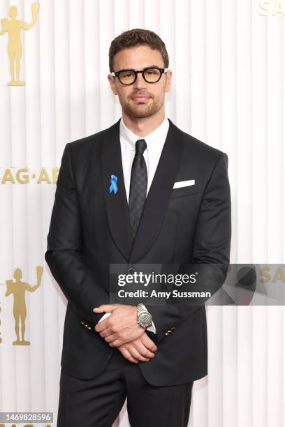 Theo James attends the 29th Annual Screen Actors Guild Awards at Fairmont Century Plaza on February 26, 2023 in Los Angeles, California.