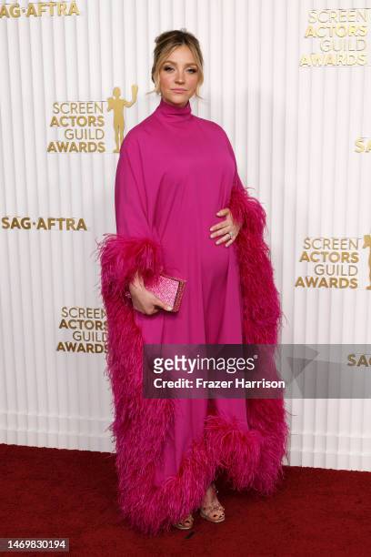 Abby Elliott attends the 29th Annual Screen Actors Guild Awards at Fairmont Century Plaza on February 26, 2023 in Los Angeles, California.