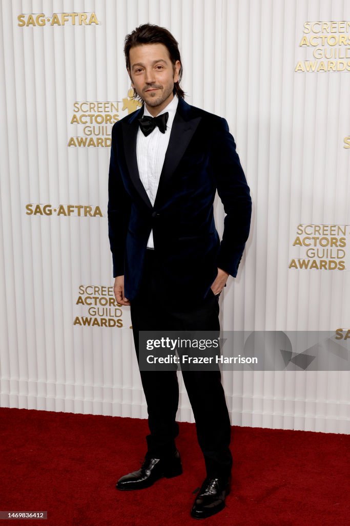 diego-luna-attends-the-29th-annual-screen-actors-guild-awards-at-fairmont-century-plaza-on.jpg