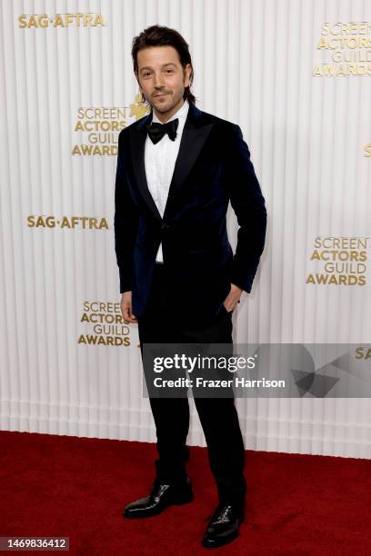 Diego Luna attends the 29th Annual Screen Actors Guild Awards at Fairmont Century Plaza on February 26, 2023 in Los Angeles, California.