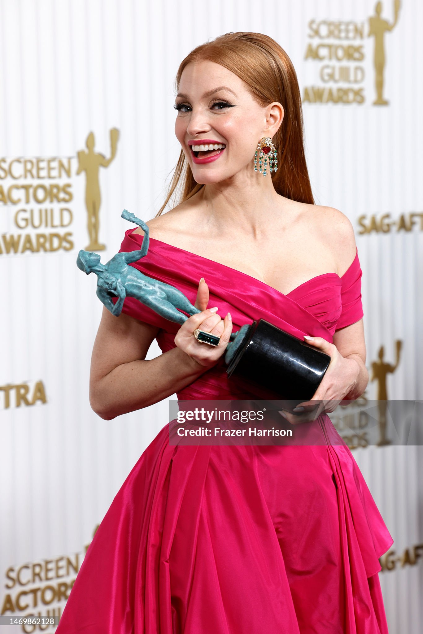 jessica-chastain-recipient-of-the-female-actor-in-a-television-movie-or-limited-series-award.jpg