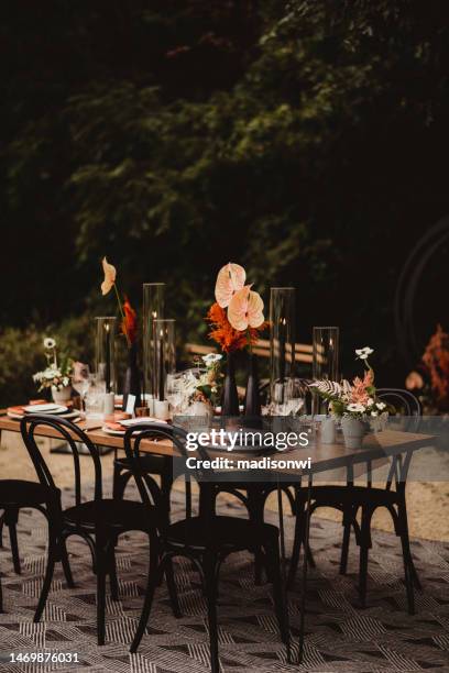 outdoor wedding reception table - wedding table setting stock pictures, royalty-free photos & images