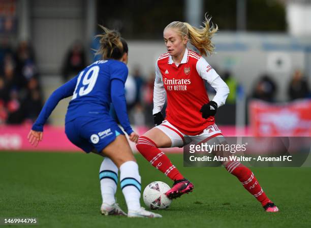 Kathrine Kuhl of Arsenal takes on Johanna Rytting Kaneryd of Chelsea during the WSL match between Chelsea Women and Arsenal Women at Kingsmeadow on...