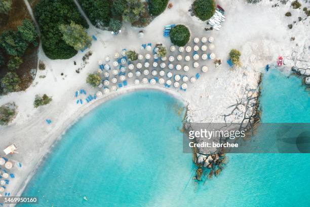 kleiner strand in der lagune von elafonissi - präfektur chania stock-fotos und bilder