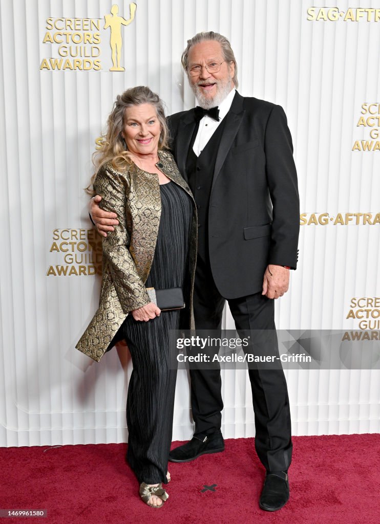 susan-geston-and-jeff-bridges-attend-the-29th-annual-screen-actors-guild-awards-at-fairmont.jpg
