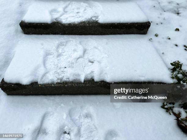 stone steps covered in snow - a361 stock pictures, royalty-free photos & images