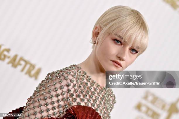 Julia Garner attends the 29th Annual Screen Actors Guild Awards at Fairmont Century Plaza on February 26, 2023 in Los Angeles, California.