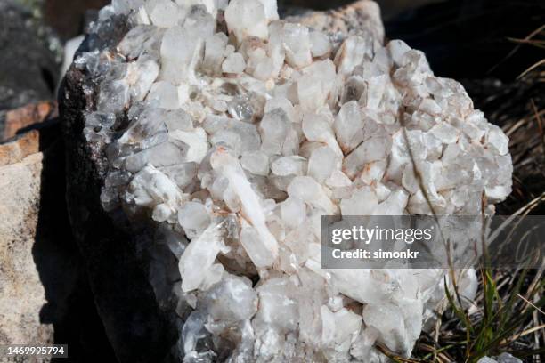 close-up of crystals of minerals - mt roraima stock pictures, royalty-free photos & images