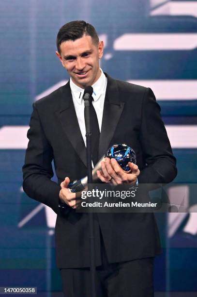 Emiliano Martinez speaks to the audience after being presented with the Best Men's Goalkeeper award during The Best FIFA Football Awards 2022 on...