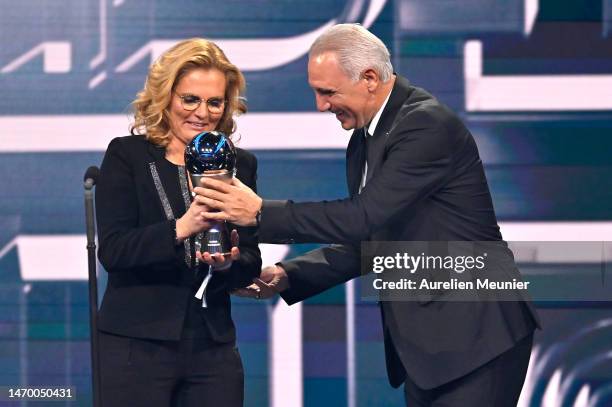 Hristo Stoichkov presents Sarina Wiegman with the Best FIFA Women's Football Coach 2022 award during The Best FIFA Football Awards 2022 on February...