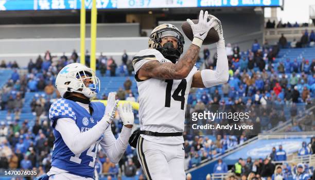 Will Sheppard of the Vanderbilt Commodores against the Kentucky Wildcats at Kroger Field on November 12, 2022 in Lexington, Kentucky.