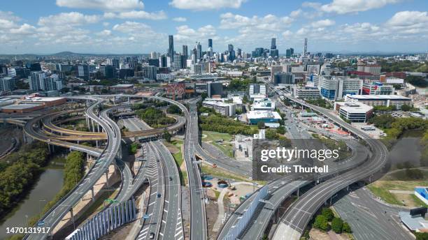 réseau routier et échangeur de circulation, brisbane, australie - brisbane photos et images de collection