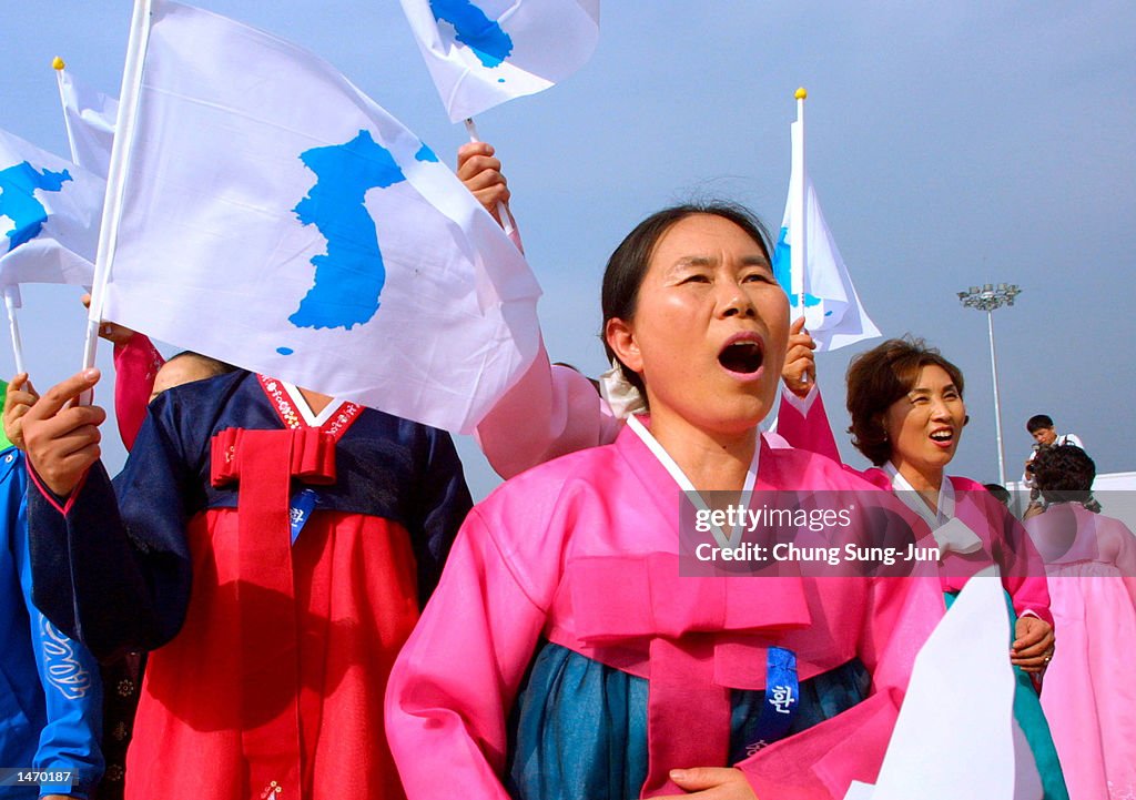North Korean Athletes Leave South Korea