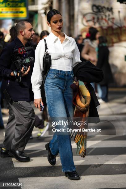 4.358 fotos de stock e banco de imagens de Corset And Jeans - Getty Images