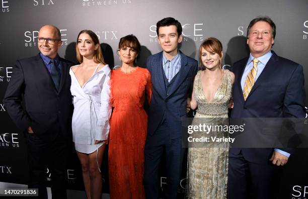 Peter Chelsom, Janet Montgomery, Carla Gugino, Asa Butterfield, Britt Robertson, Richard Barton Lewis