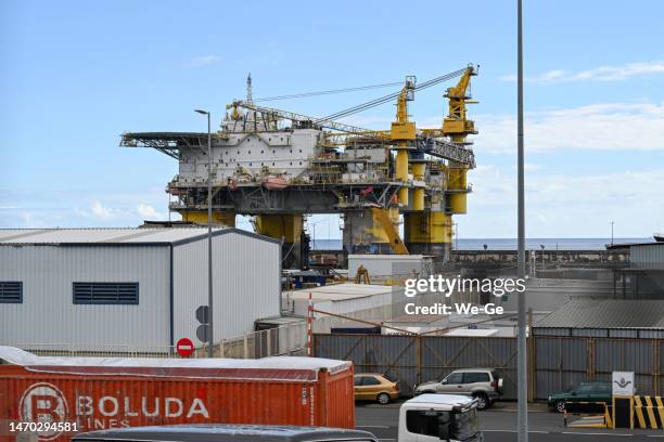 Offshore Platform Boat Landing Photos and Premium High Res Pictures ...