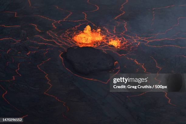 full frame shot of lava,kilauea,hawaii,united states,usa - hawaiis kilauea volcano erupts stock-fotos und bilder