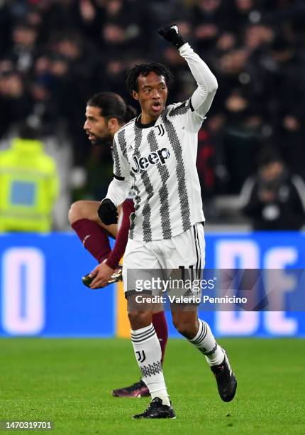 Juan Cuadrado of Juventus celebrates after scoring the team's first goal during the Serie A match between Juventus and Torino FC at Allianz Stadium...