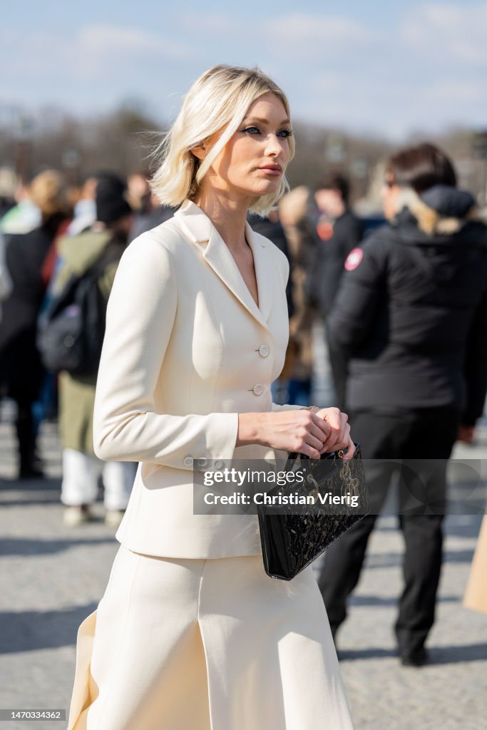 Street Style - Paris Fashion Week - Womenswear Fall Winter 2023 2024 : Day Two