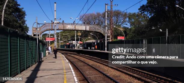 vila clarice station - câmera stock pictures, royalty-free photos & images