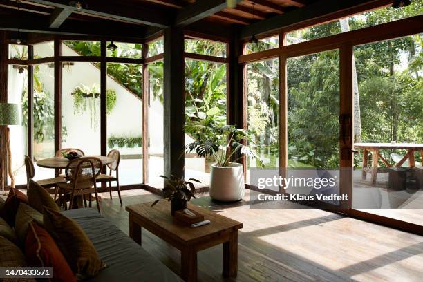 empty living room of tourist resort - hotel room stock-fotos und bilder