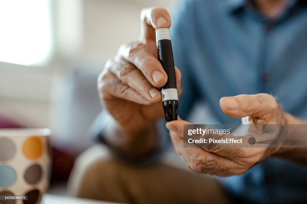 Measuring Glucose Level With Glucometer