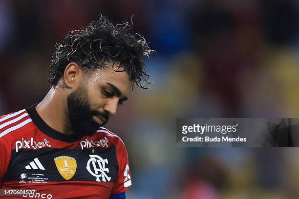 Gabriel Barbosa of Flamengo reacts during the second leg of the CONMEBOL Recopa Sudamericana 2023 between Flamengo and Independiente del Valle at...