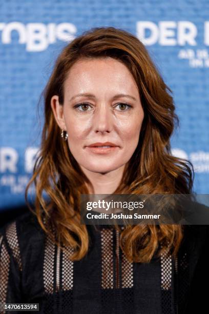 Lavinia Wilson attends the "Der Pfau" premiere at Cinedom on March 01, 2023 in Cologne, Germany.