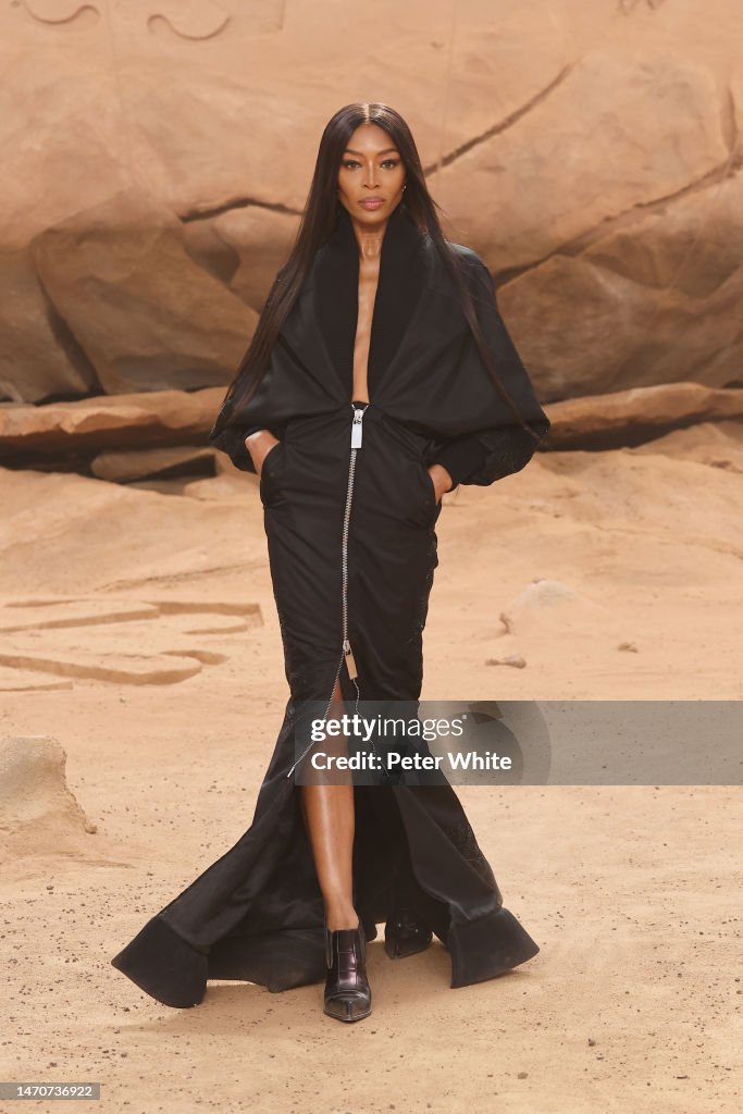 naomi-campbell-walks-the-runway-during-the-off-white-womenswear-fall-winter-2023-2024-show-as.jpg