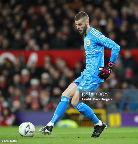 David de Gea of Manchester United passes the ball during the Emirates FA Cup fifth round match between Manchester United and West Ham United at Old...