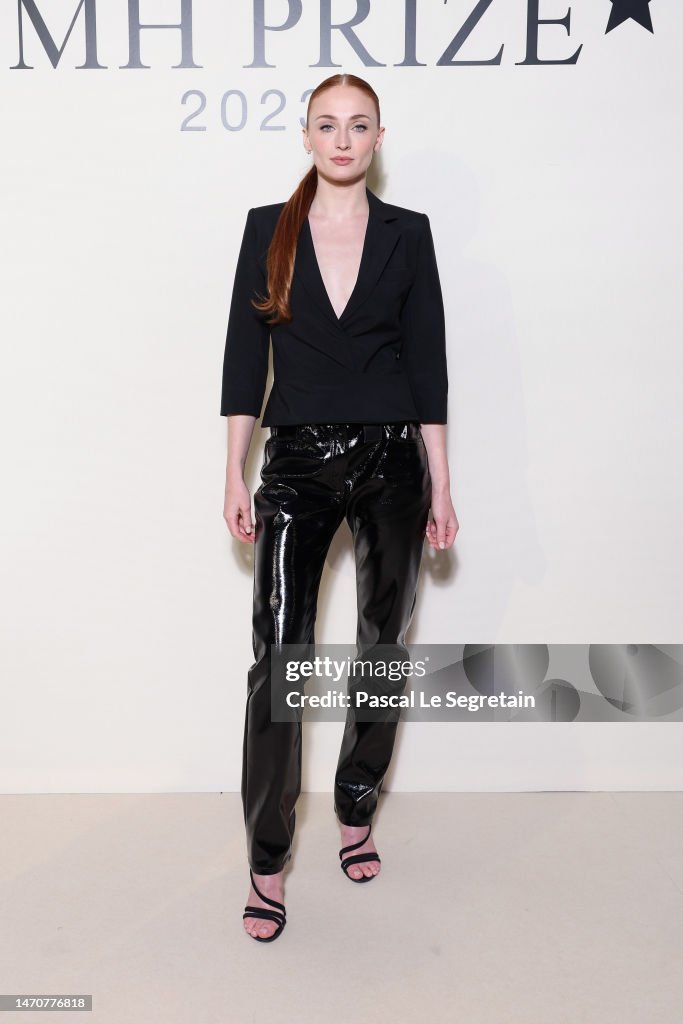 sophie-turner-attends-the-lvmh-prize-cocktail-as-part-of-paris-fashion-week-on-march-02-2023.jpg