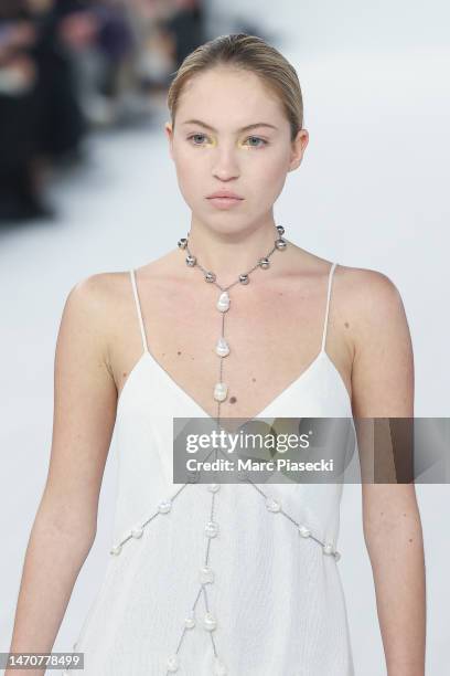 Lila Moss walks the runway during the Chloé Womenswear Fall Winter 2023-2024 show as part of Paris Fashion Week on March 02, 2023 in Paris, France.